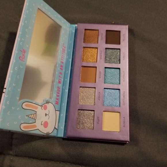 Assorted Makeup. - Picture 3 of 15